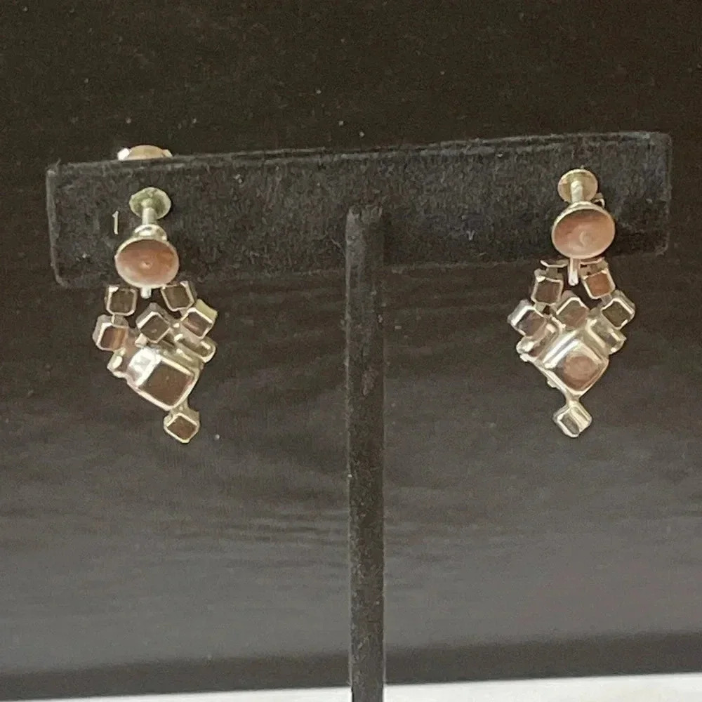 Vintage Rhinestone Screw-Back Earrings – Silver-Tone Chandelier, 1.5” - Picture 6 of 6